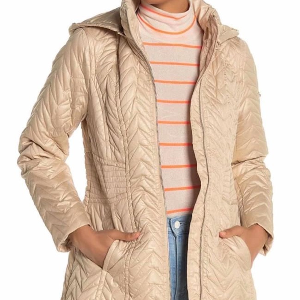 Zig Zag Beige Quilted Detachable Hood Jacket